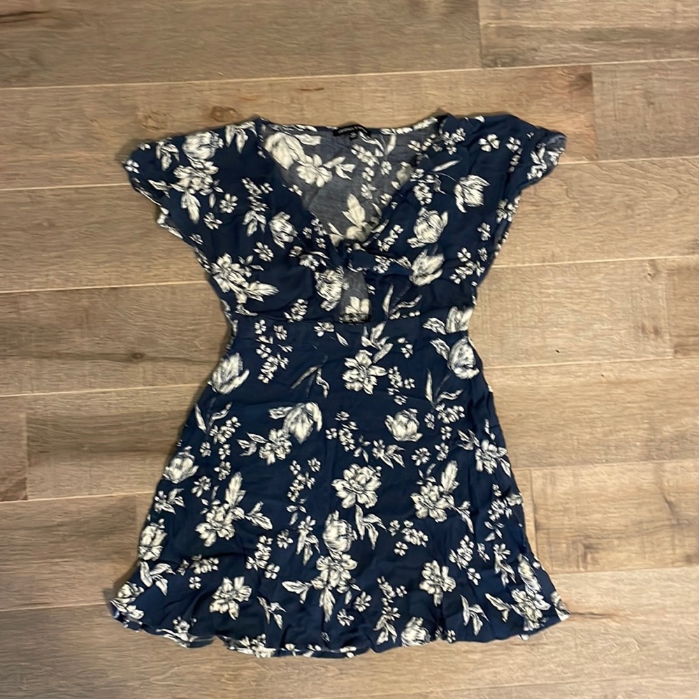 Kendall & Kylie blue and white flower romper
